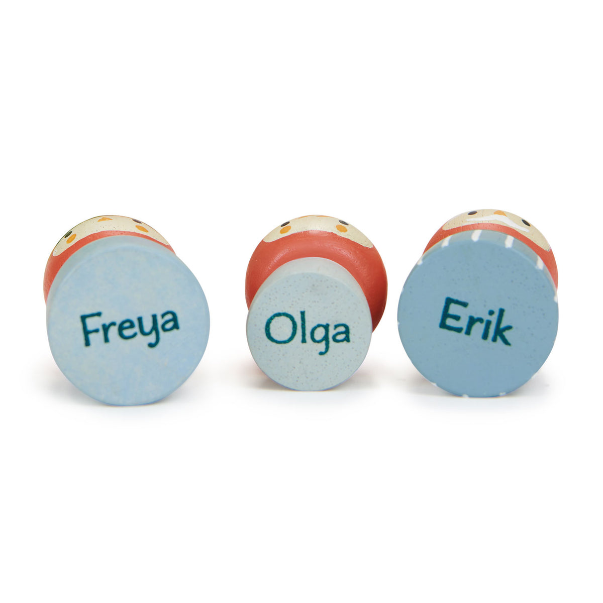 Three colorful name tags labeled 'Freya', 'Olga', and 'Erik' on a white background.